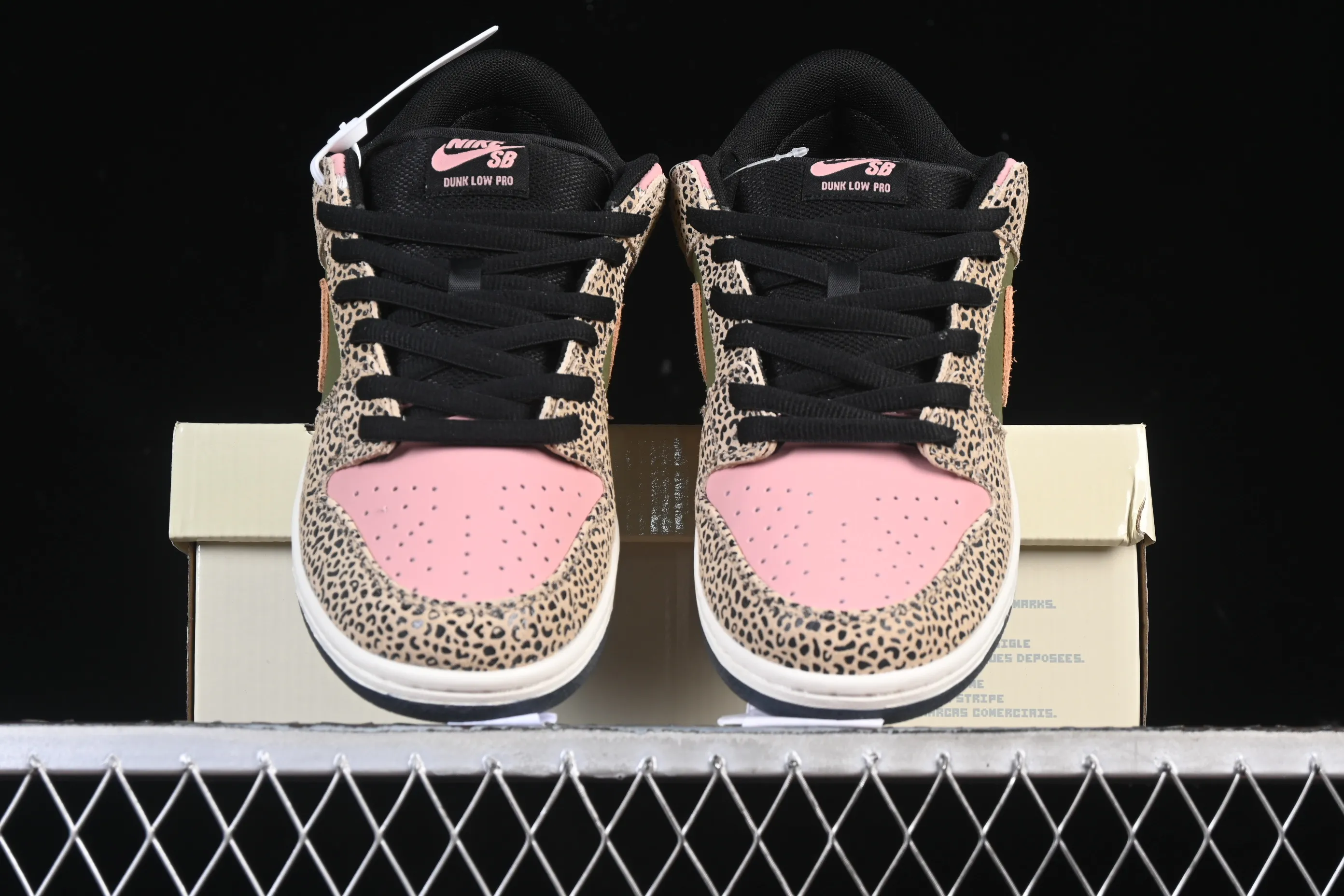 All Categories Nk SB Dunk Series Nk SB Dunk Low low-top sneakers Arts-Rec Skateshop x Nike SB Dunk Low Pro joint model low-top casual sneakers IH3211-200